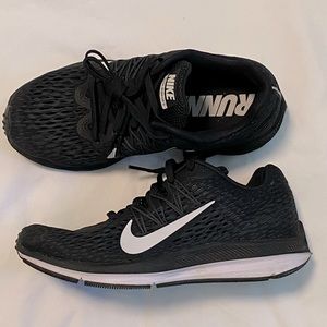 Nike Winflo Running
